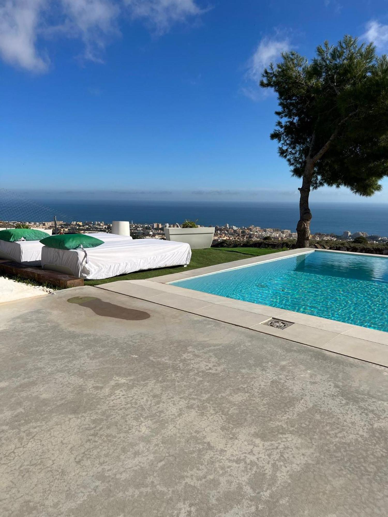 Villa Amazing In Benalmádena